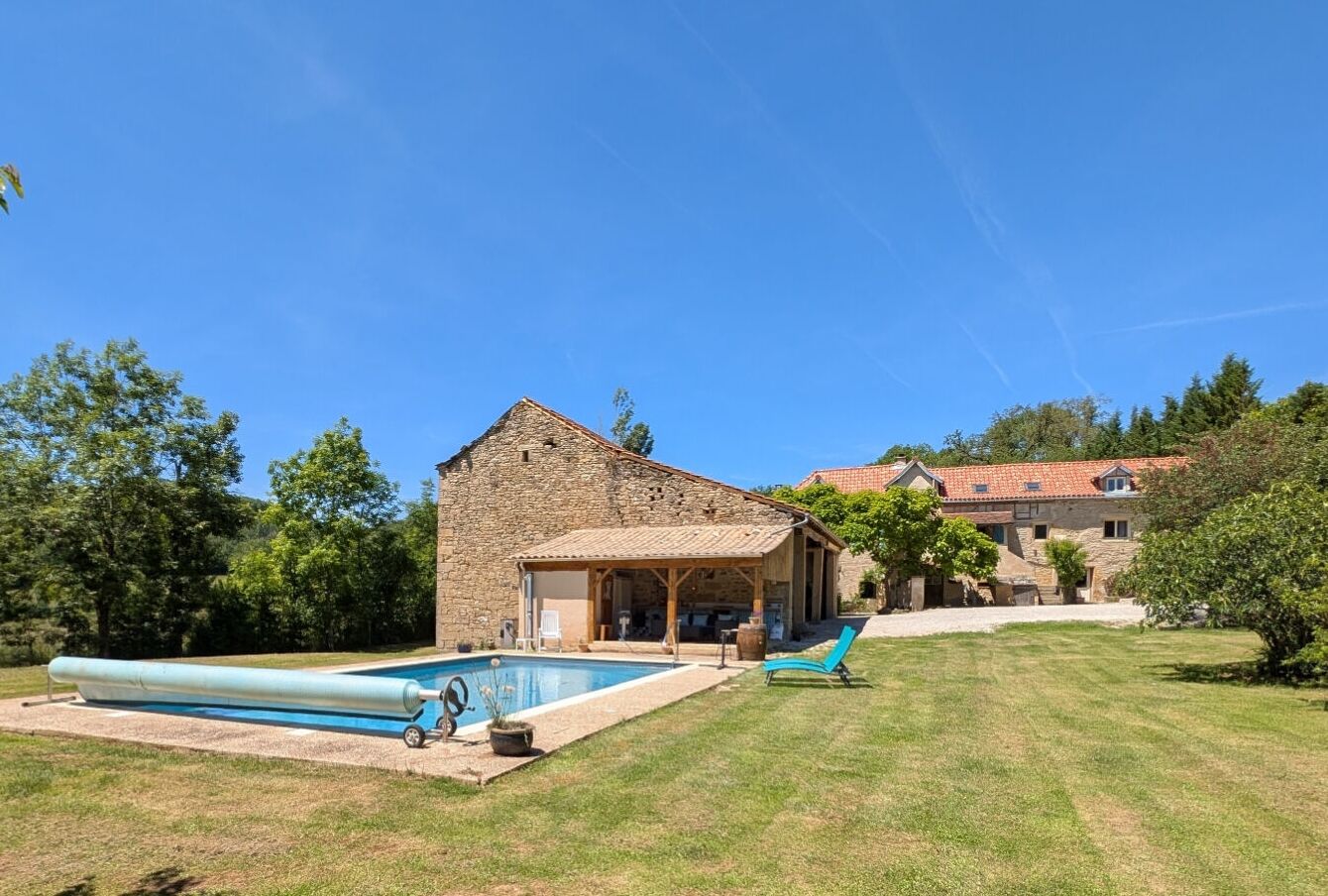 Maison 10 pièces 248 m² · à Parisot · 248 m² · 469 000 €