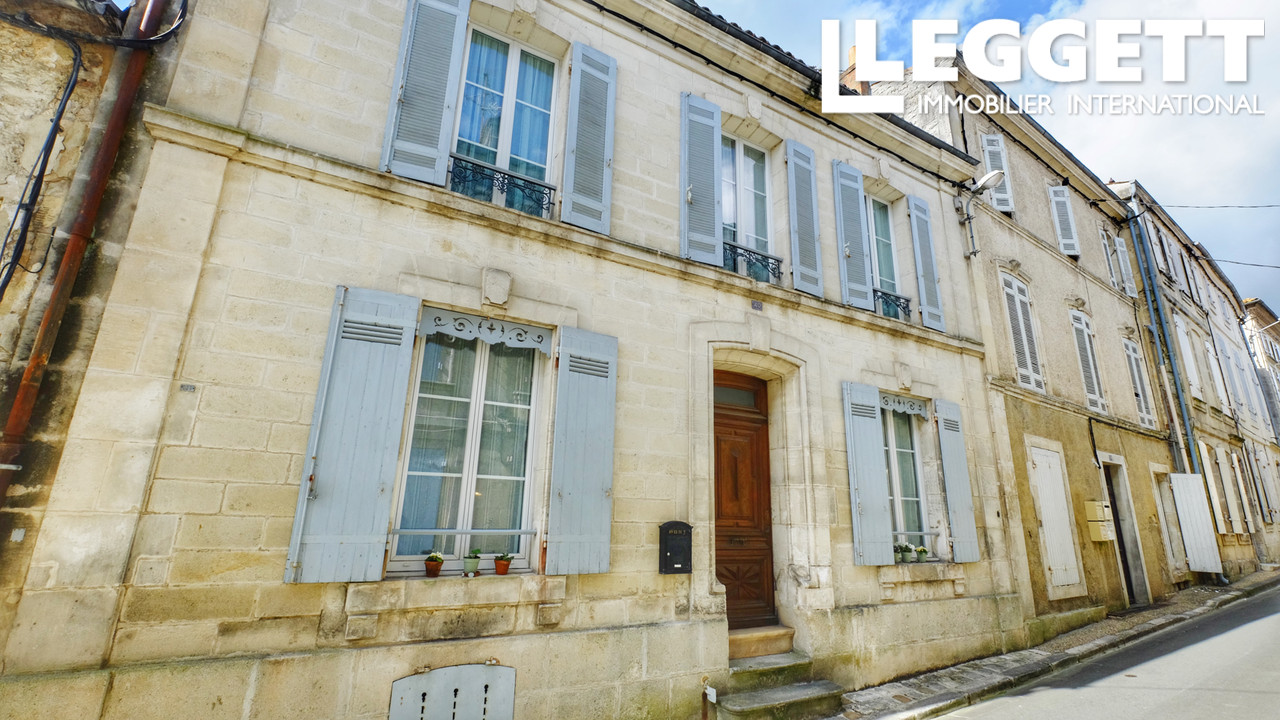 Maison 8 pièces 140 m² · à St Jean D Angely · 140 m² · 199 800 €