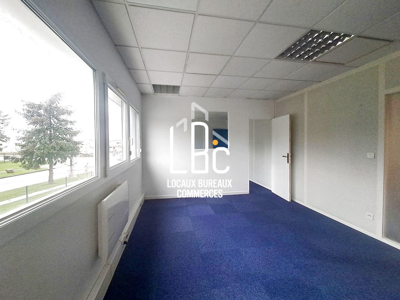Local commercial 322 m² · à St Herblain · 322 m² · 2 415 €/mois