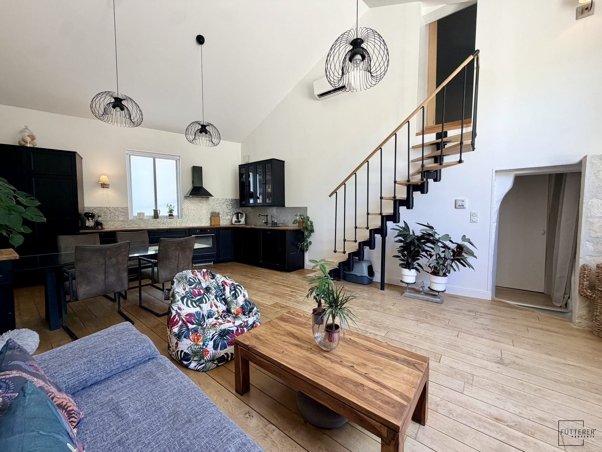 Maison 7 pièces 208 m² · à Armissan · 208 m² · 566 000 €