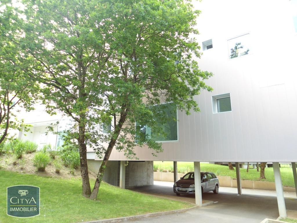 Local commercial 93 m² · à St Nazaire · 93 m² · 1 792 €/mois