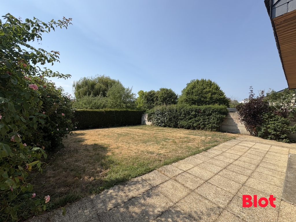 Maison – Bruz, Zone industrielle de la Bihardais, La Croix Madame - Plus