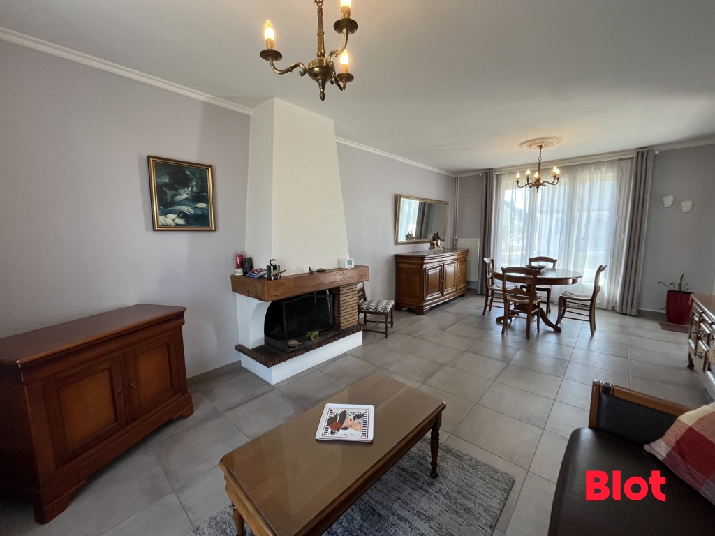 Maison 4 pièces 91 m² · à Chartres-de-Bretagne · 91 m² · 299 900 €