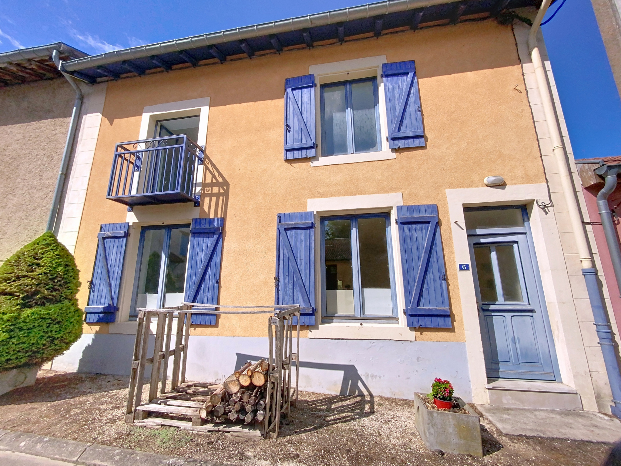 Ház, 164 m²