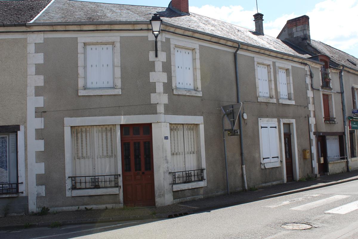 Maison 6 pièces 140 m² · à Ste Solange · 140 m² · 67 000 €