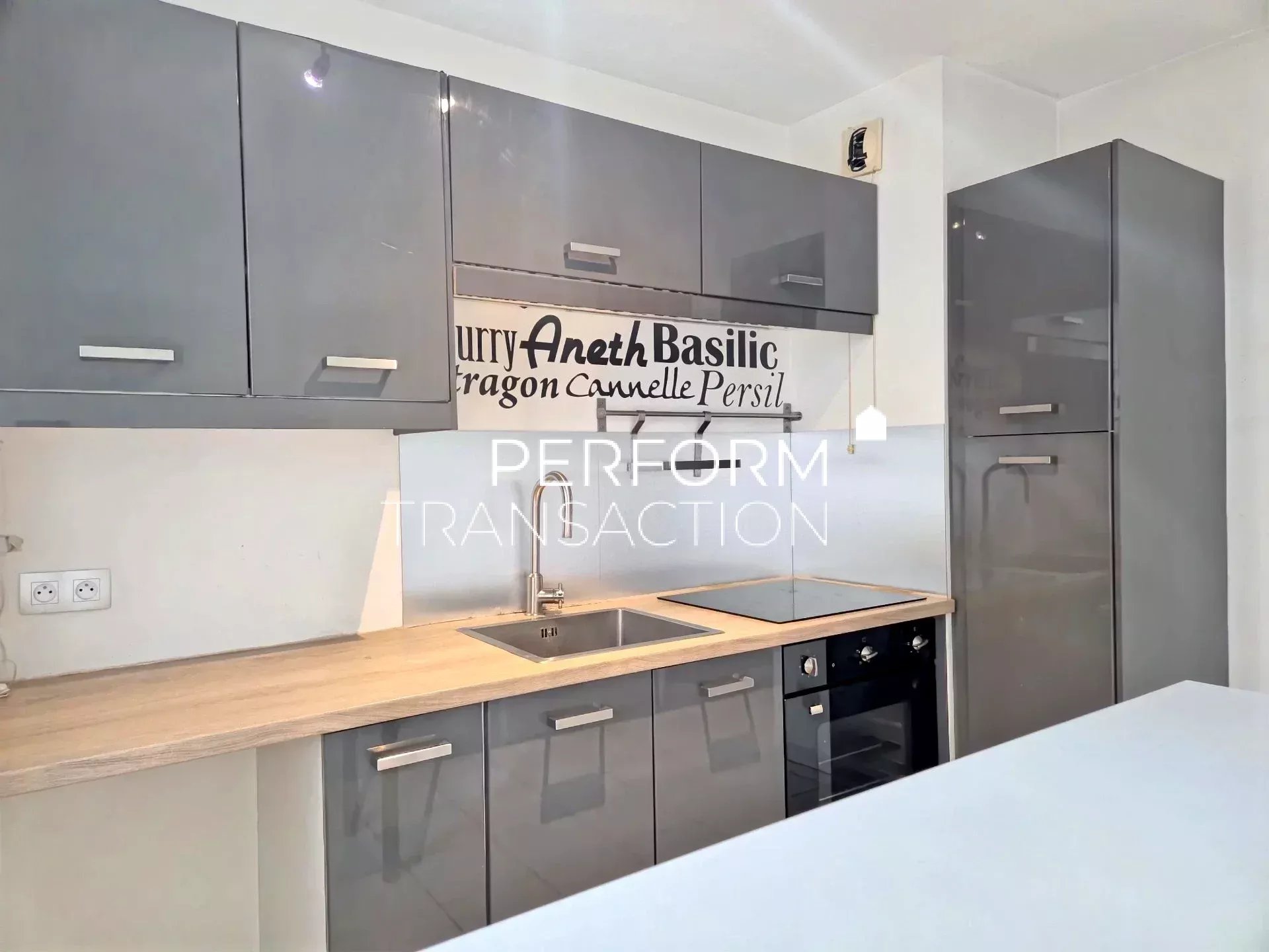 Appartement – GRENOBLE ISERE AUVERGNE-RHÔNE-ALPES - Vue 2