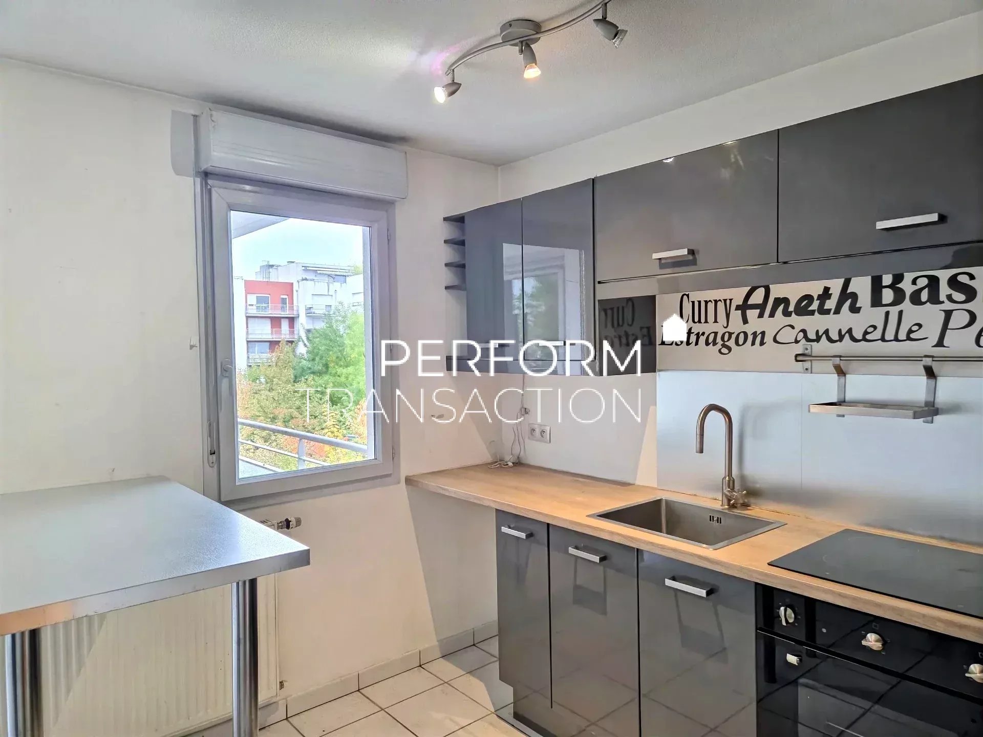 Appartement – GRENOBLE ISERE AUVERGNE-RHÔNE-ALPES - Vue 3