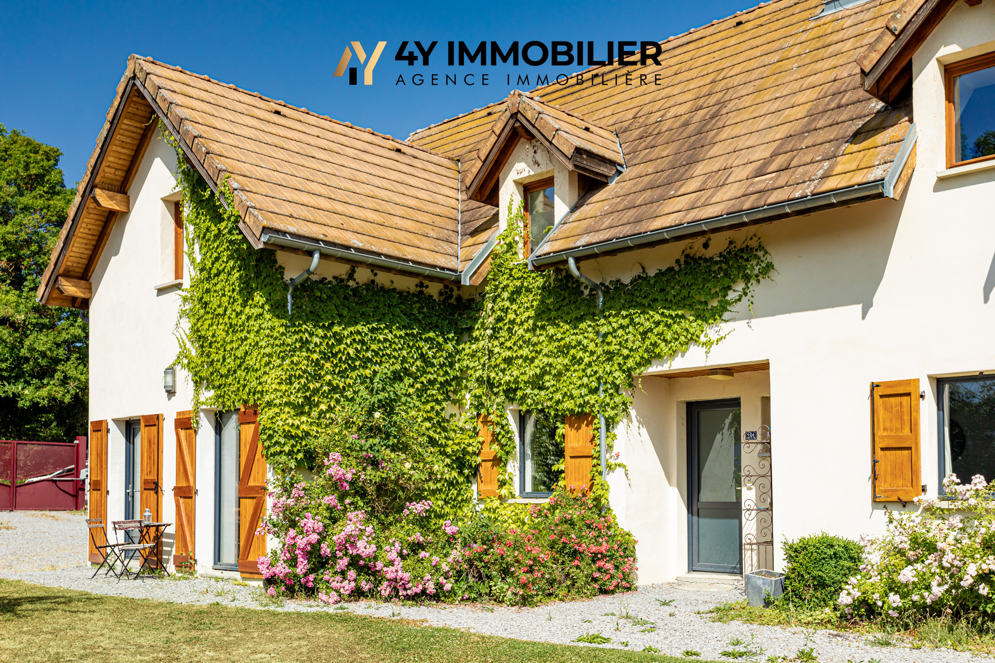 Maison 6 pièces 199 m² · à Lavars · 199 m² · 450 000 €