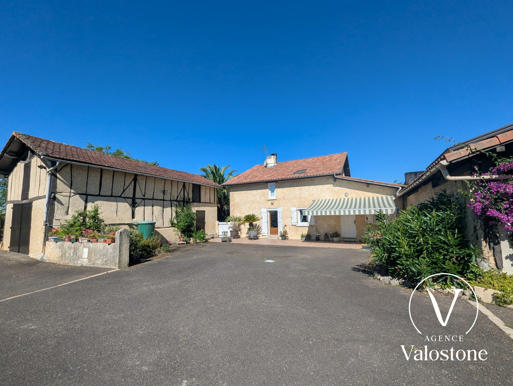 Maison 7 pièces 188 m² · à Montsoue · 188 m² · 285 000 €