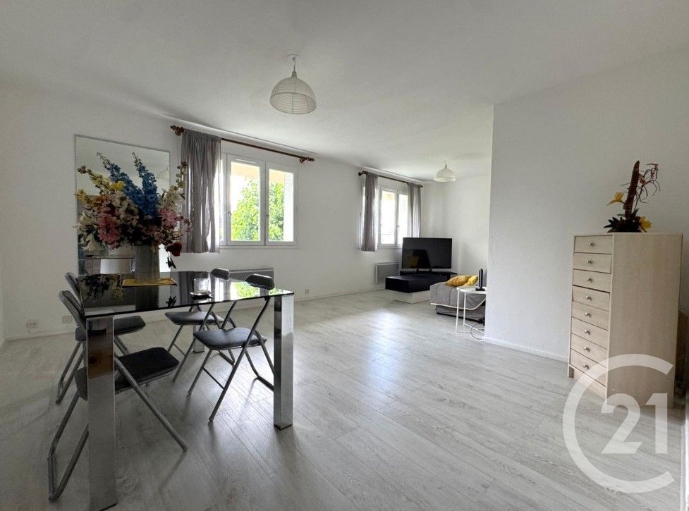 Appartement 3 pièces 76 m² · à Clermont Ferrand · 76 m² · 860 €/mois