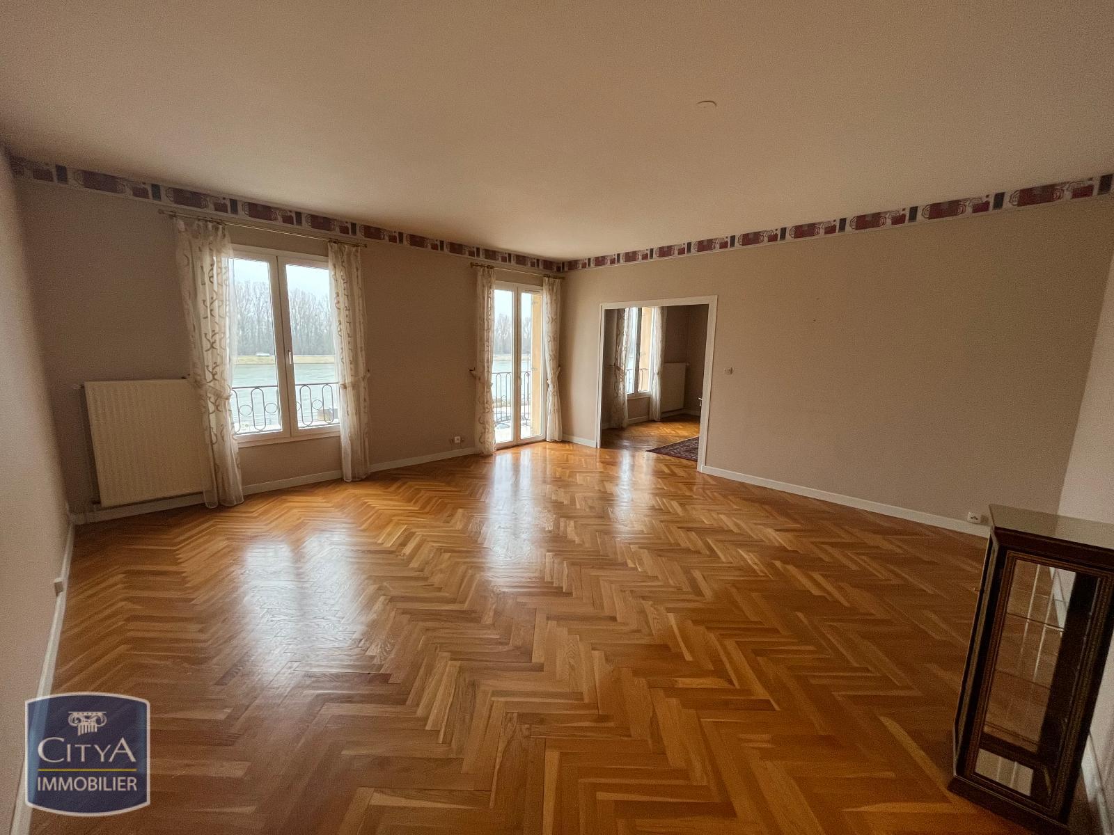 Appartement 4 pièces 117 m² · à Macon · 117 m² · 1 177 €/mois
