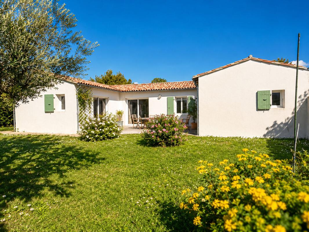 Maison 4 pièces 101 m² · à Ste Marie de Re · 101 m² · 699 999 €