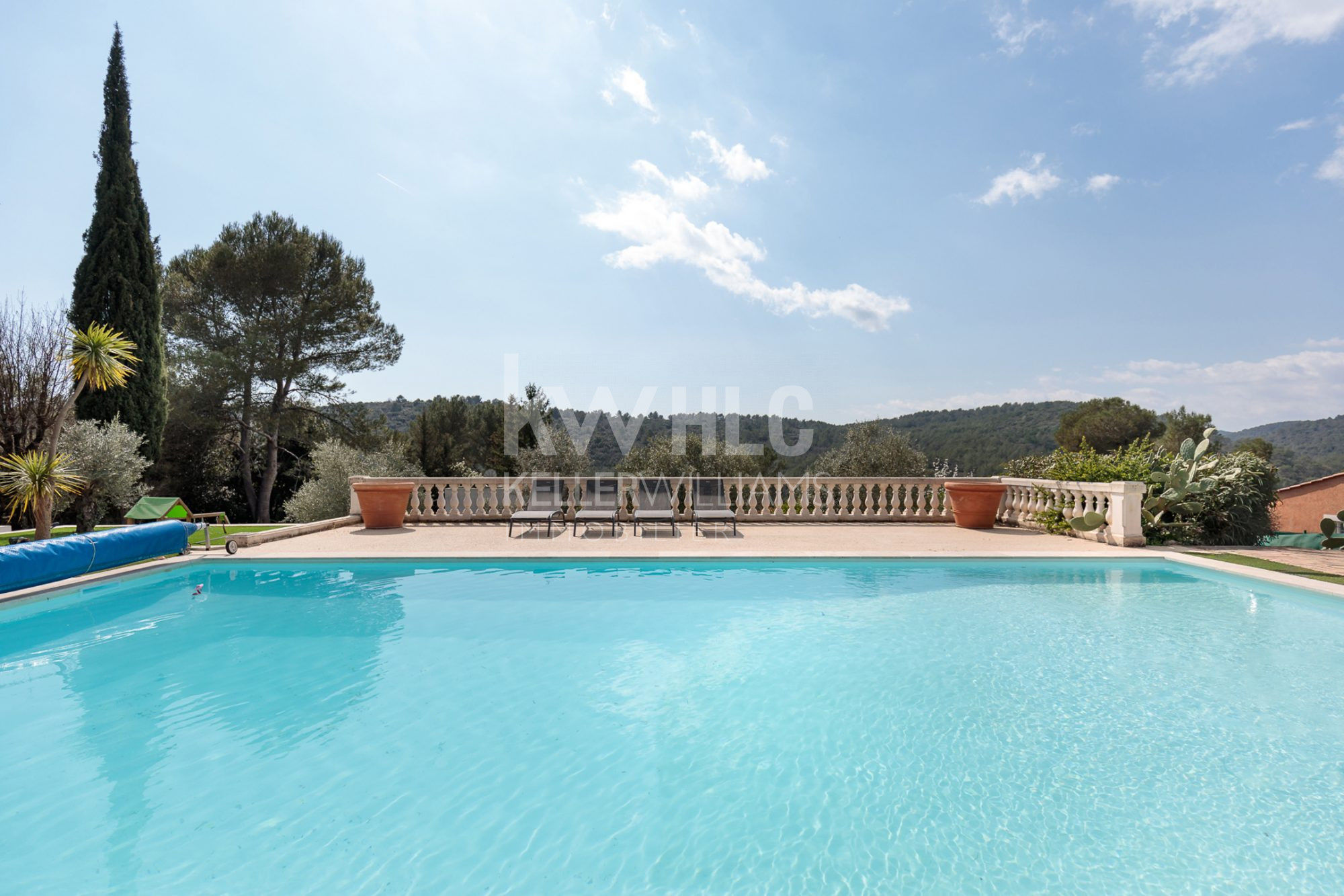Maison 10 pièces 305 m² · à Biot · 305 m² · 1 990 000 €