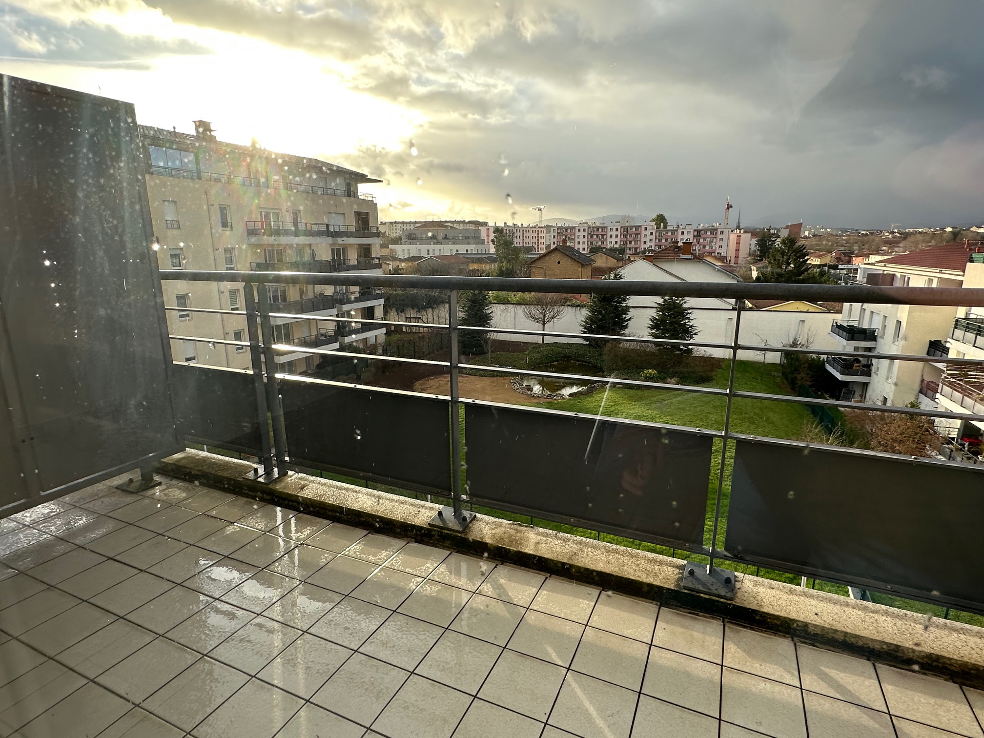 Appartement – VILLEFRANCHE SUR SAONE RHONE AUVERGNE-RHÔNE-ALPES - Vue 4