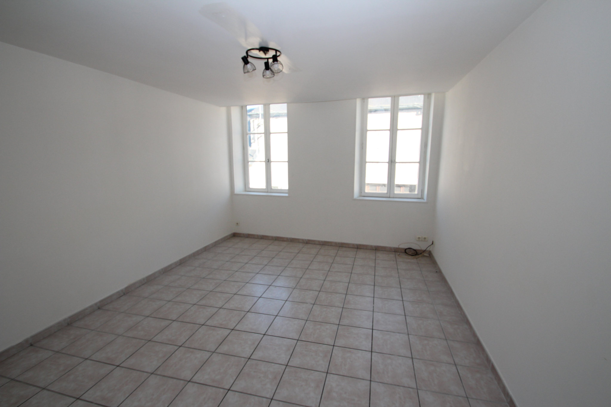 Appartement – DECIZE NIEVRE BOURGOGNE-FRANCHE-COMTÉ - Vue 2