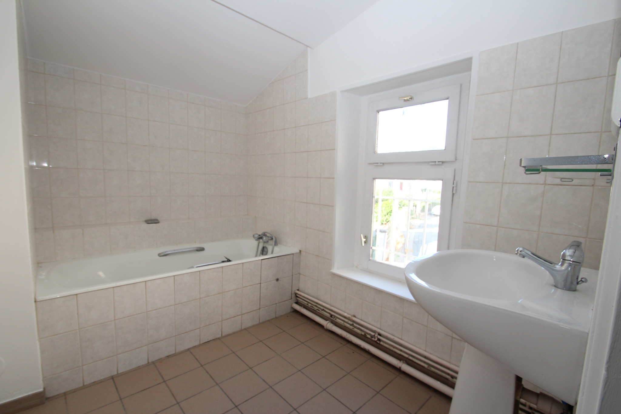 Appartement – DECIZE NIEVRE BOURGOGNE-FRANCHE-COMTÉ - Plus