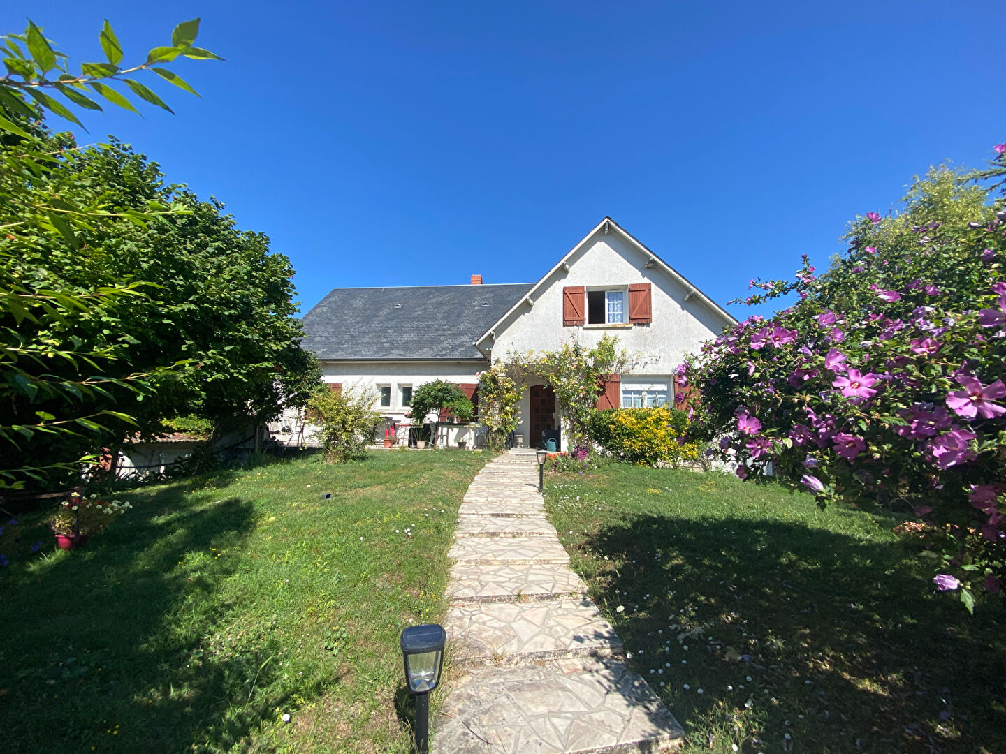 Maison 8 pièces 215 m² · à Saires · 215 m² · 149 000 €