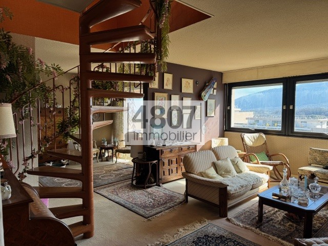 Appartement 7 pièces 157 m² · à St Julien en Genevois · 157 m² · 695 000 €