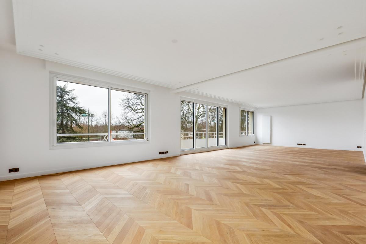 Appartement 6 pièces 235m² PARIS 16ème photo 2