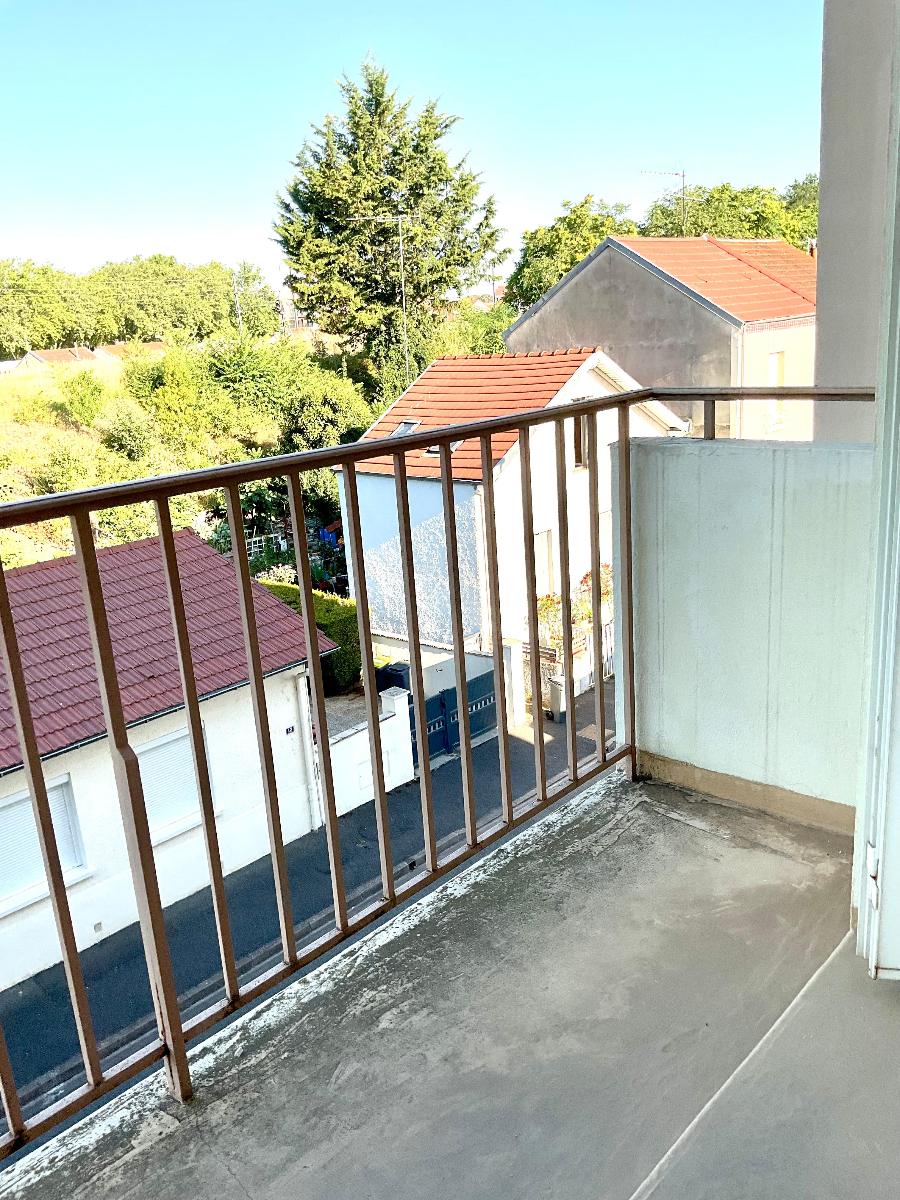 Appartement – Le Vernet, Allier - Vue 4