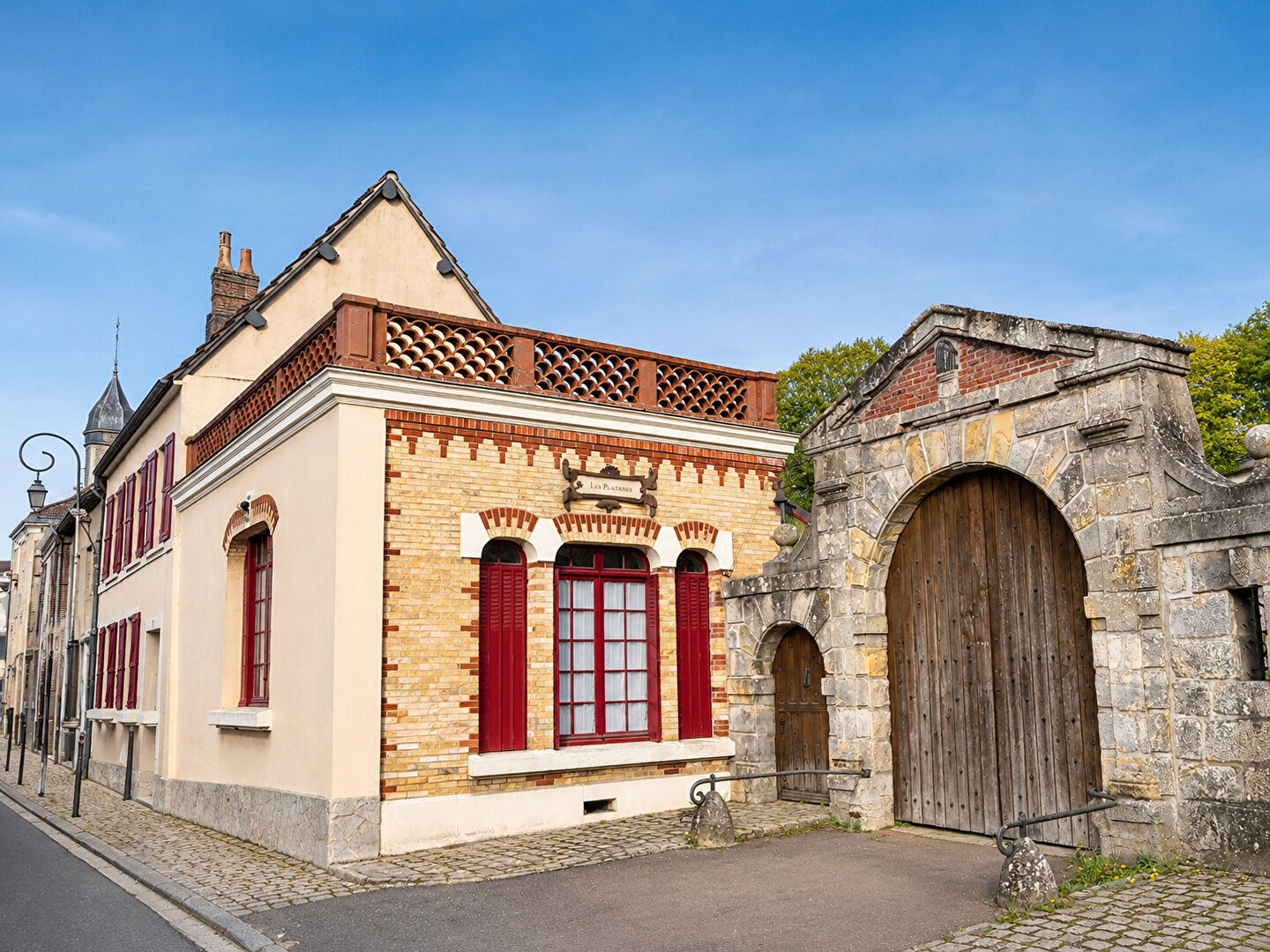 Maison 7 pièces 236 m² · à Coulombs · 236 m² · 411 000 €