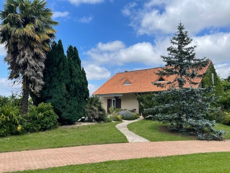 Maison 8 pièces 210 m² · à Vivonne · 210 m² · 361 000 €