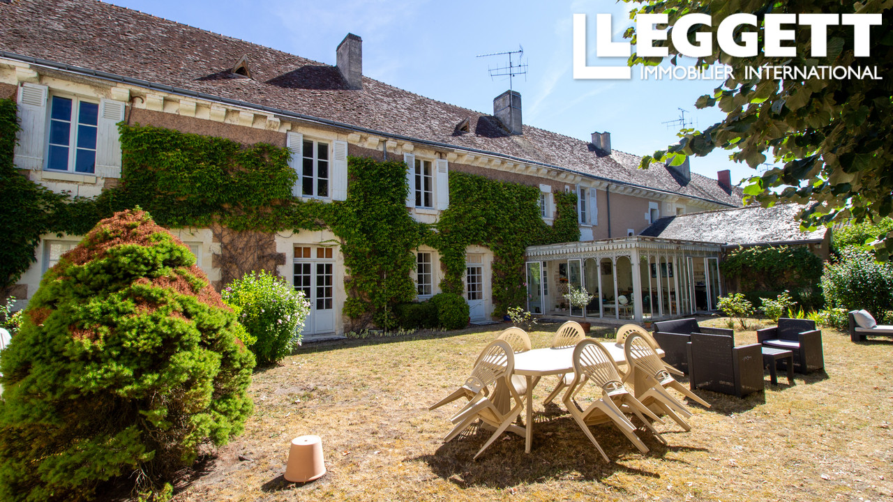 Maison 8 pièces 300 m² · à Champigny sur Veude · 300 m² · 462 000 €