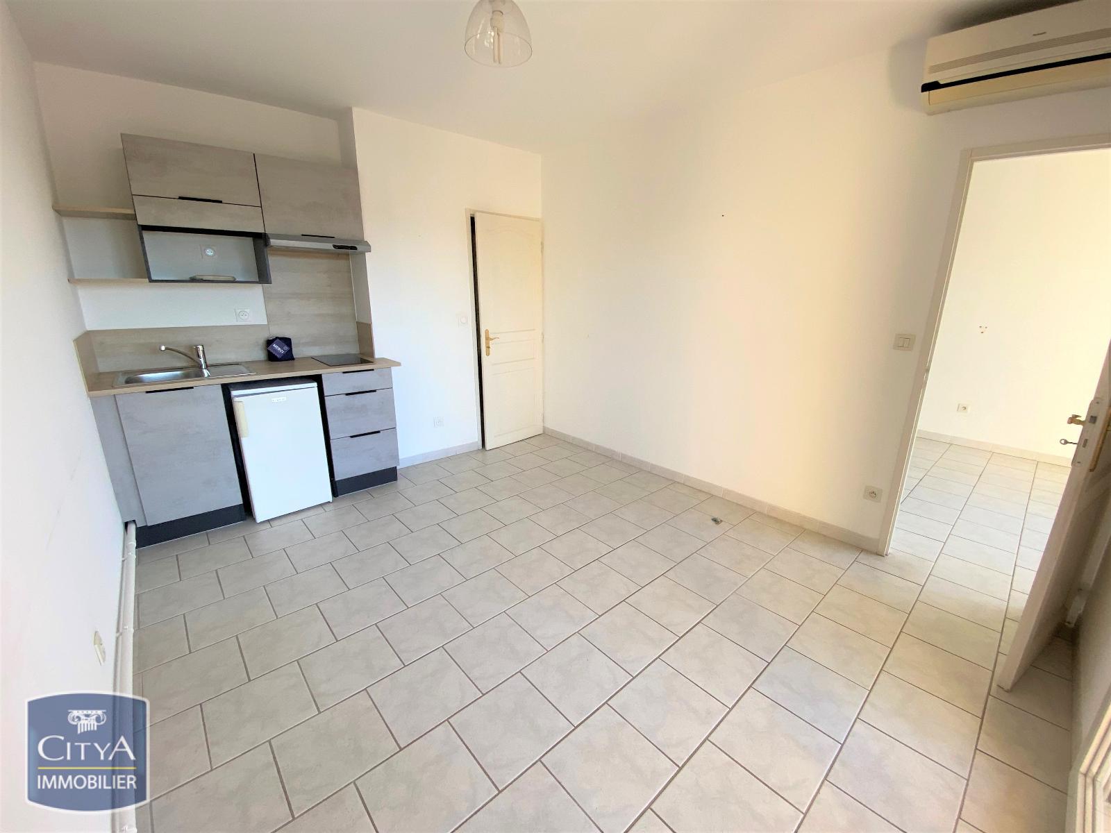 Appartement – PORT ST LOUIS DU RHONE BOUCHES-DU-RHONE PROVENCE-ALPES-COTE-D-AZUR - Vue 2