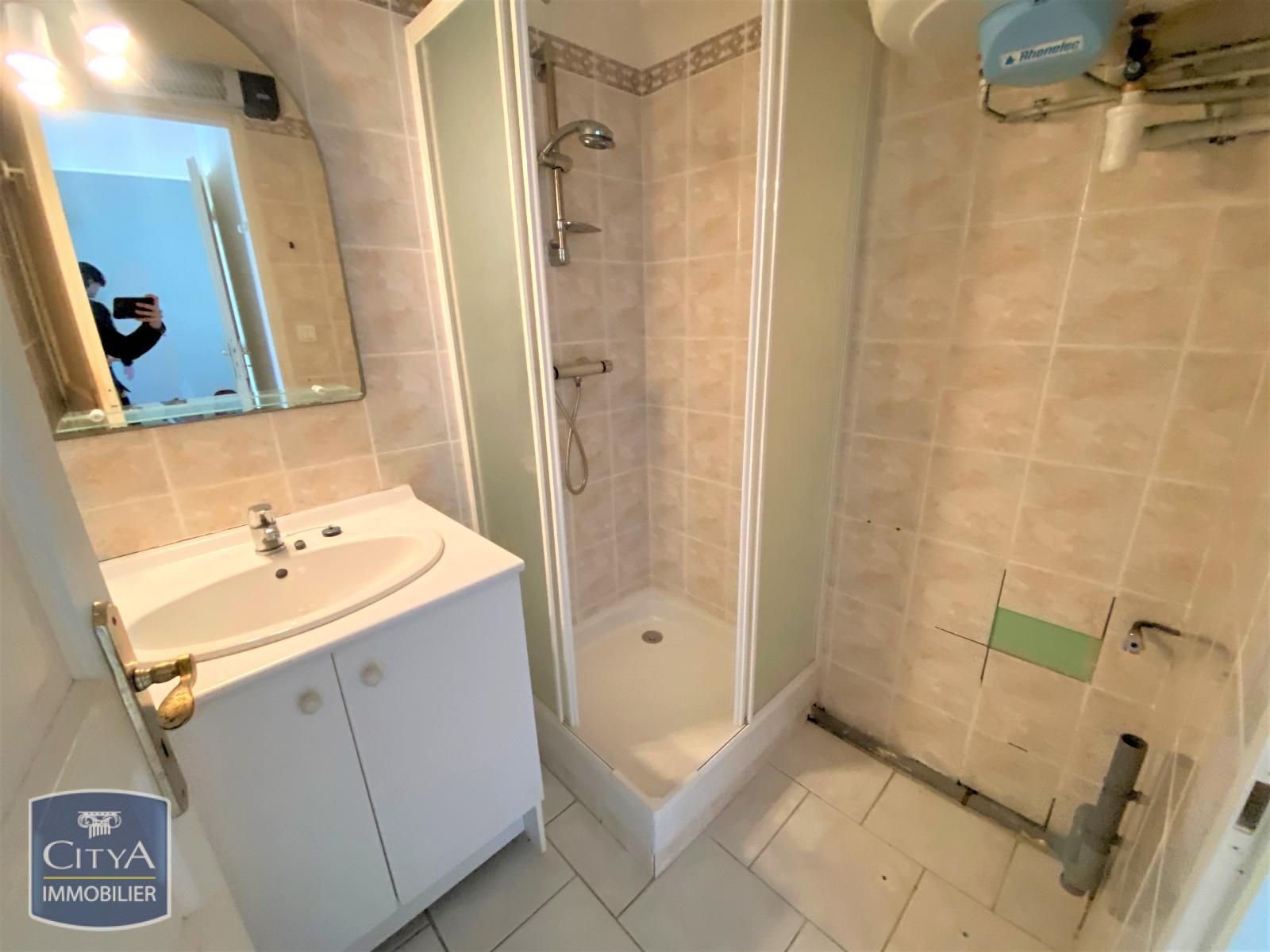 Appartement – PORT ST LOUIS DU RHONE BOUCHES-DU-RHONE PROVENCE-ALPES-COTE-D-AZUR - Plus