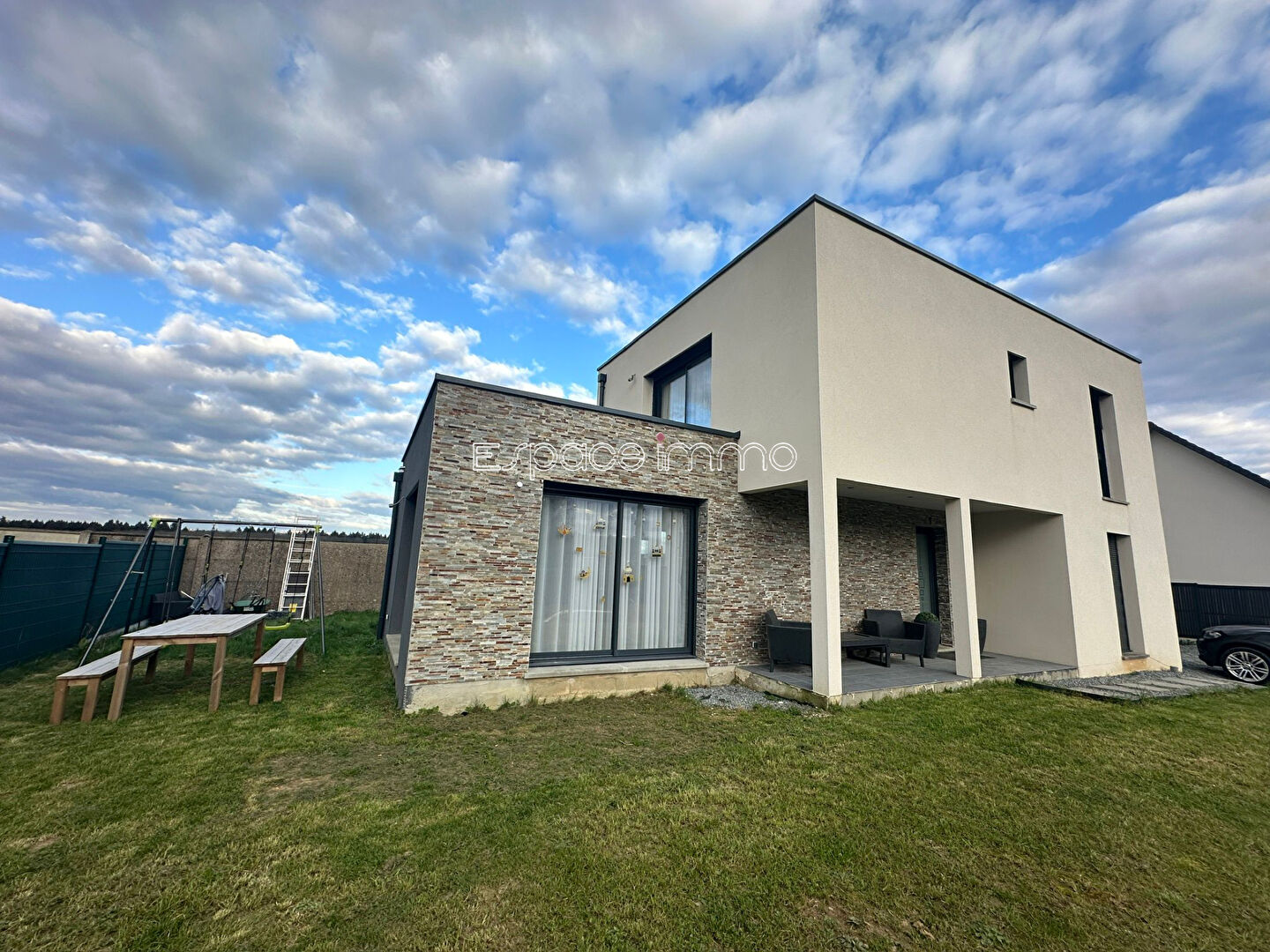 Maison 6 pièces 131 m² · à St Jean du Cardonnay · 131 m² · 346 000 €