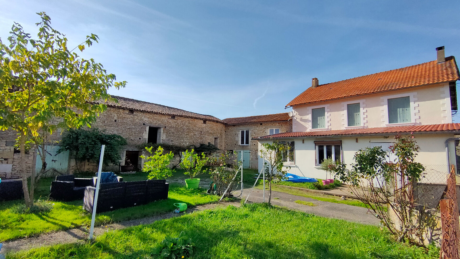 Maison 5 pièces 235 m² · à Vouleme · 235 m² · 140 000 €