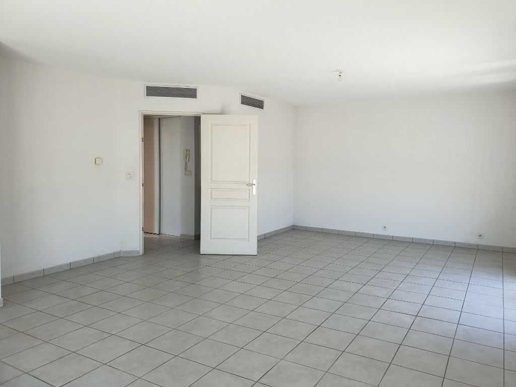 Appartement – NIMES GARD OCCITANIE - Vue 3