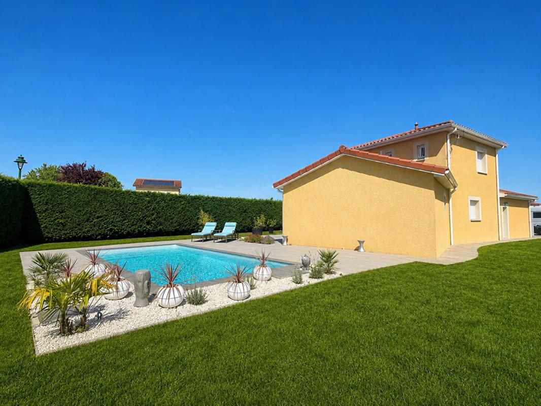 Maison 6 pièces 140 m² · à Magneux Haute Rive · 140 m² · 329 000 €