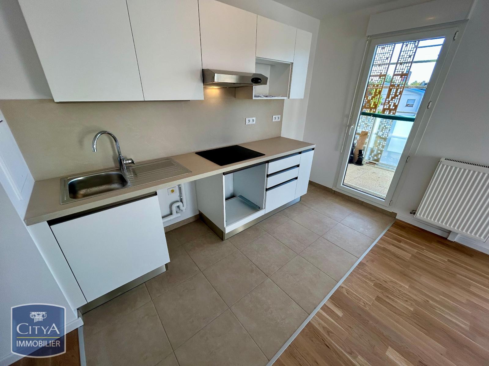 Appartement 3 pièces 62m² ELANCOURT 78990 photo 2