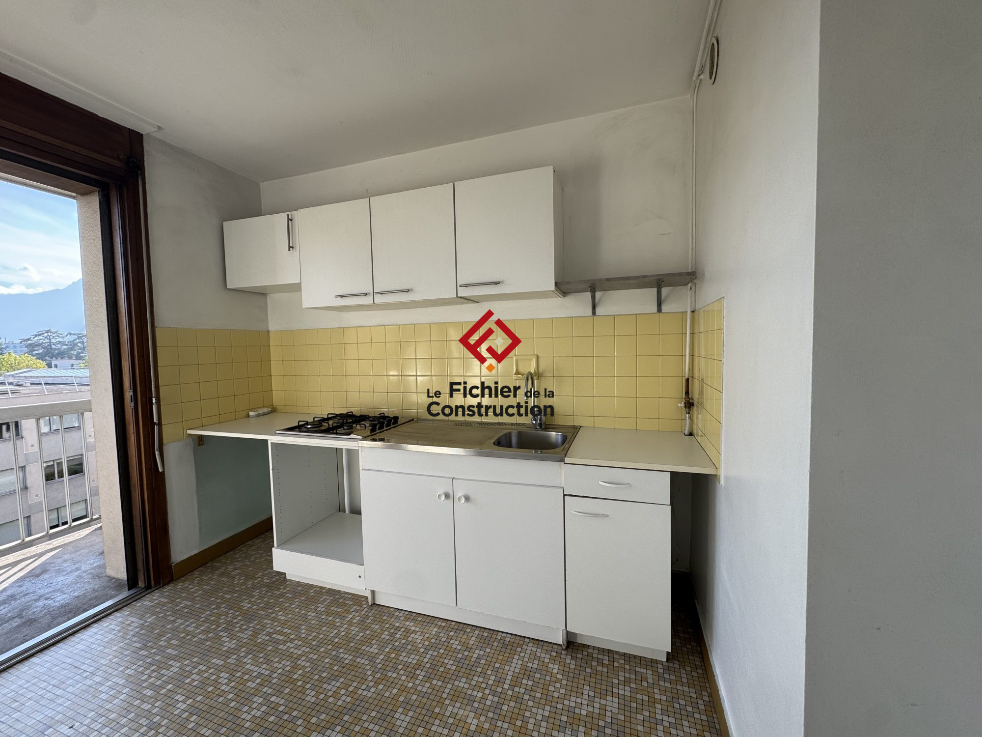 Appartement – GRENOBLE ISERE AUVERGNE-RHÔNE-ALPES - Vue 2