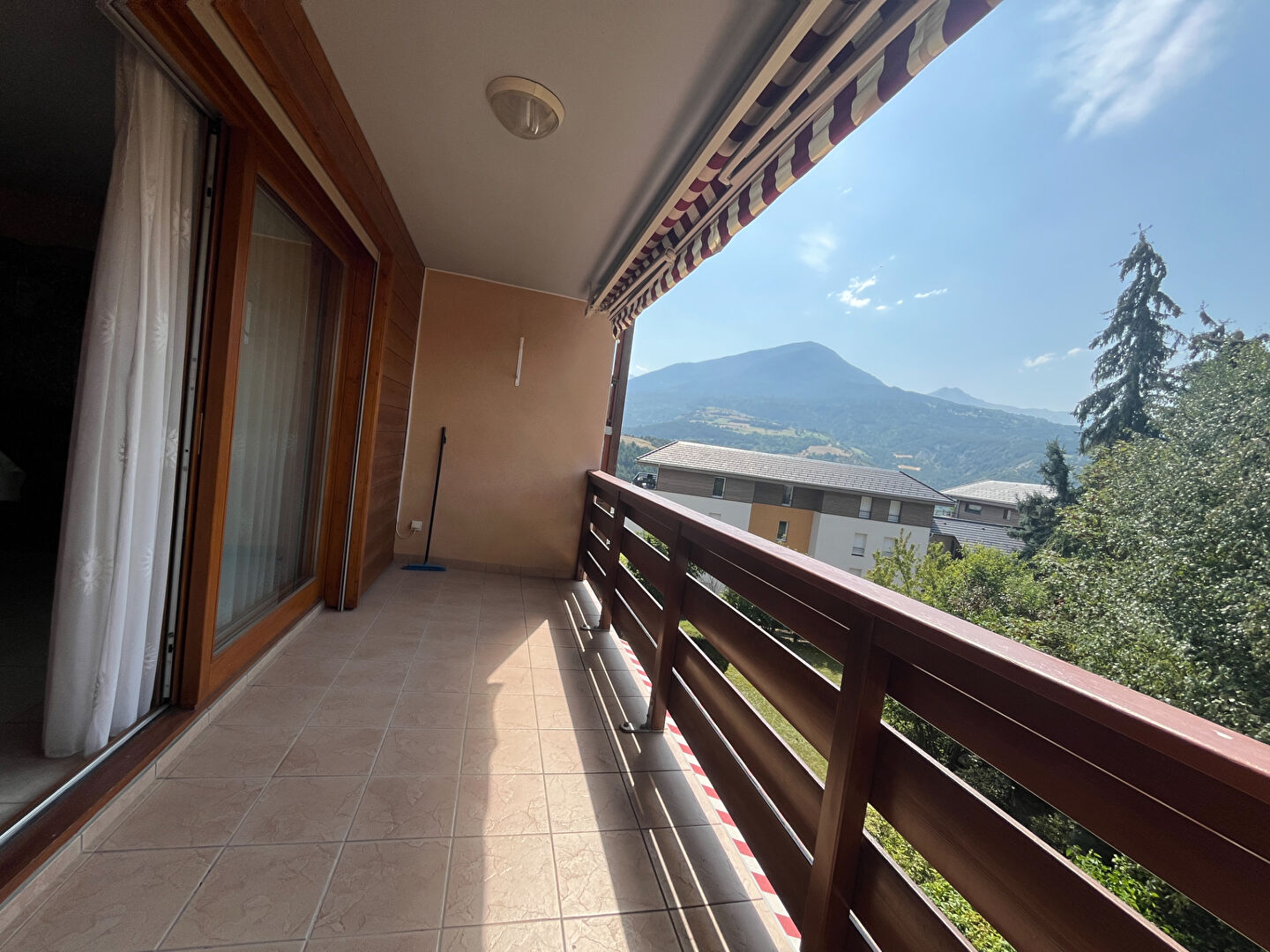 Appartement – EMBRUN HAUTES-ALPES PROVENCE-ALPES-COTE-D-AZUR
