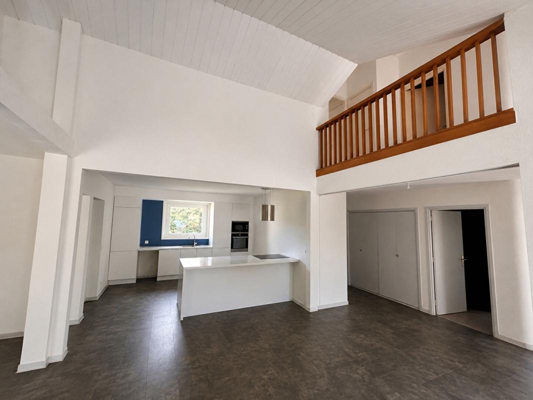 Maison 8 pièces 230 m² · à Roanne · 230 m² · 360 000 €