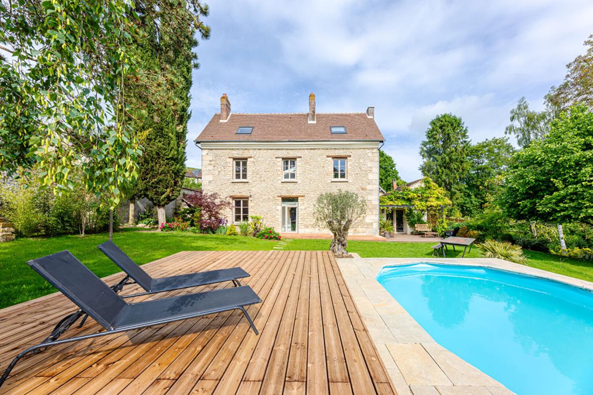 Maison 6 pièces 180 m² · à Marines · 180 m² · 670 000 €