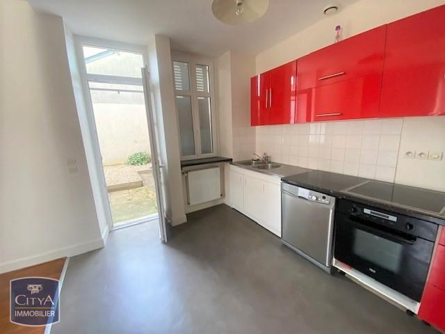 Maison – Châteauroux, Cité Grands Champs, Indre - Plus