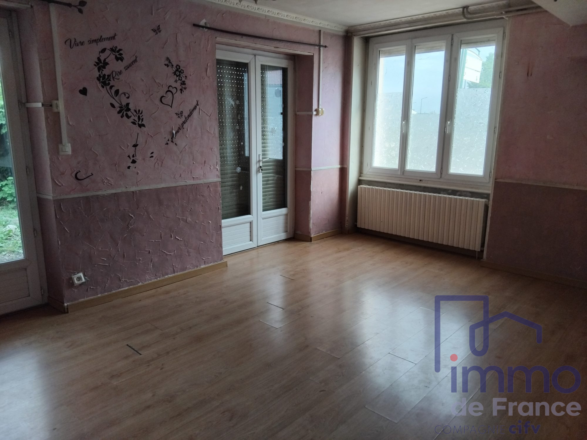 Maison – SURY LE COMTAL LOIRE AUVERGNE-RHÔNE-ALPES - Vue 4