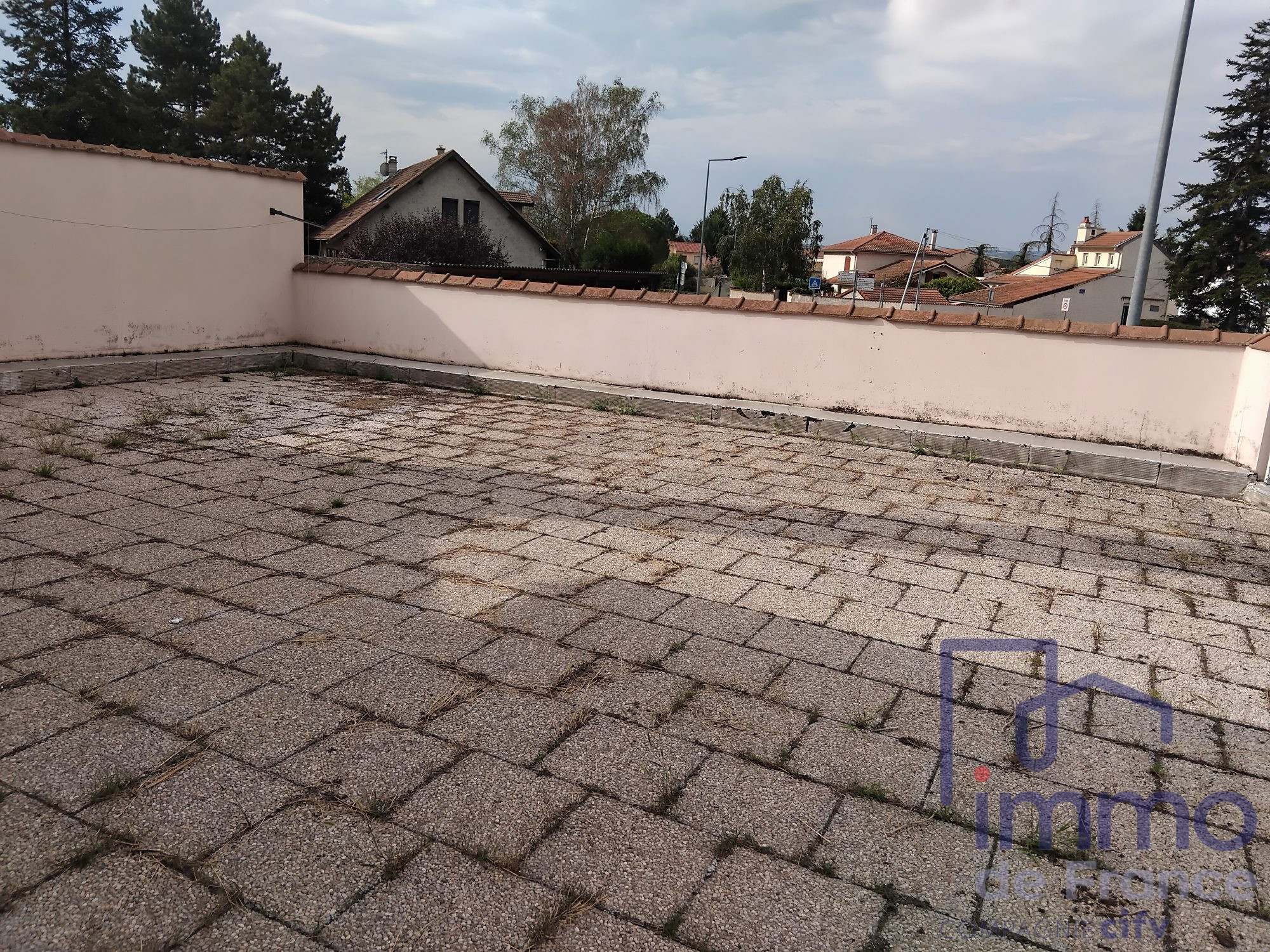 Maison – SURY LE COMTAL LOIRE AUVERGNE-RHÔNE-ALPES - Vue 5