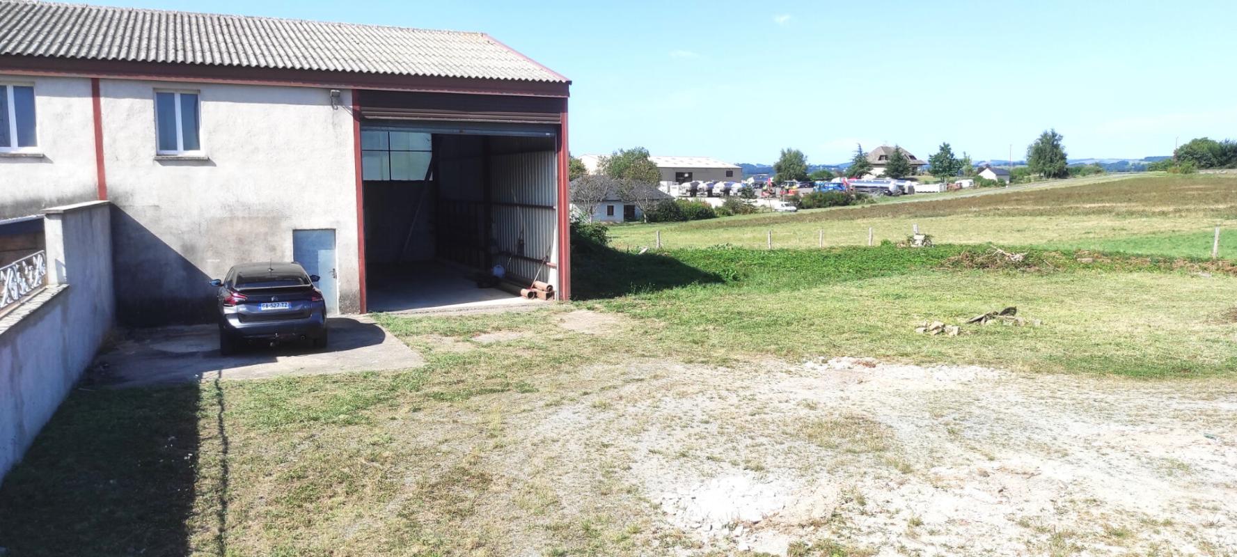 Achat Parking VILLEFRANCHE DE PANAT 12430 - Vue 4