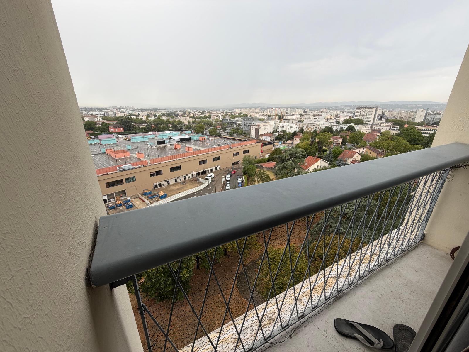 Appartement – BRON RHONE AUVERGNE-RHÔNE-ALPES - Plus
