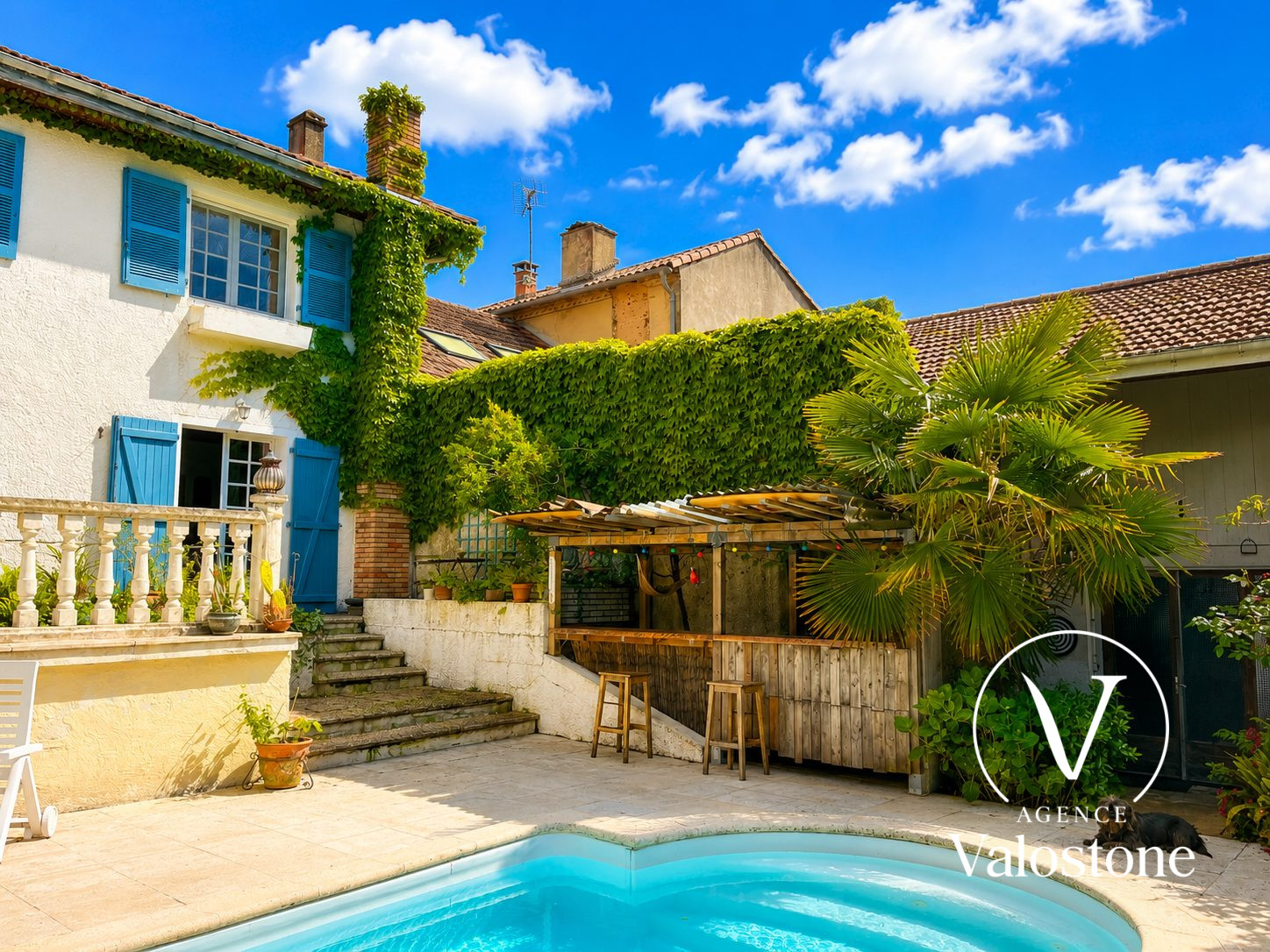 Maison 8 pièces 265 m² · à St Loubouer · 265 m² · 269 000 €