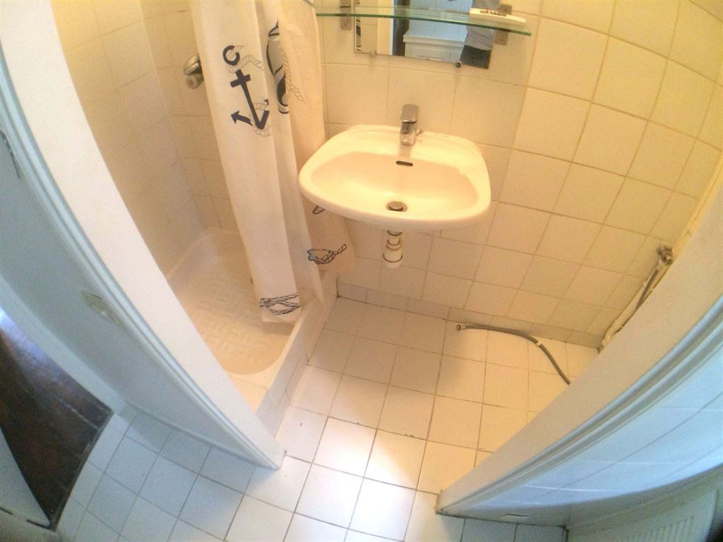 Appartement 2 pièces 35m² PARIS 18ème photo 2