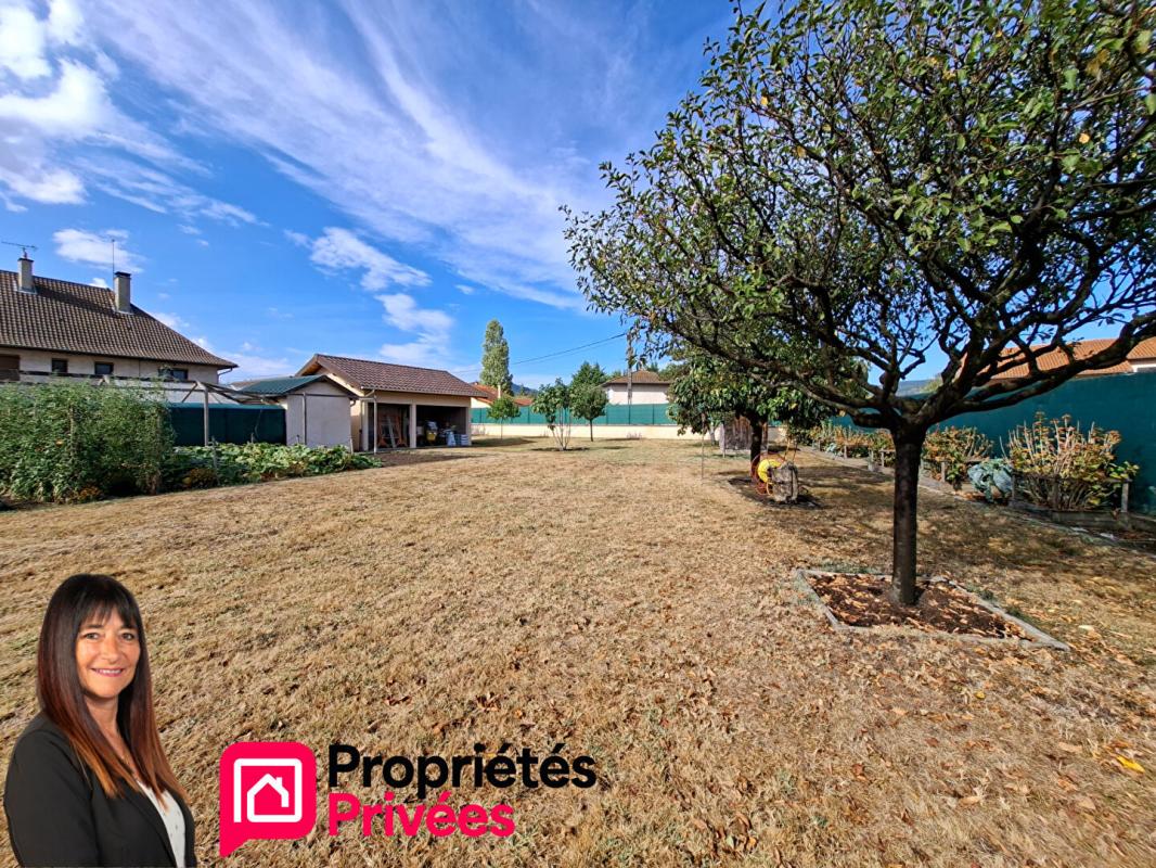 Terrain 950 m² · à Renaison · 950 m² · 119 000 €