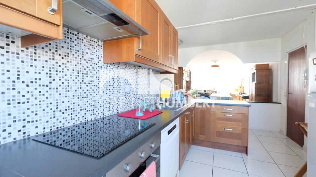 Appartement 7 pièces 125 m² · à St Etienne · 125 m² · 95 000 €