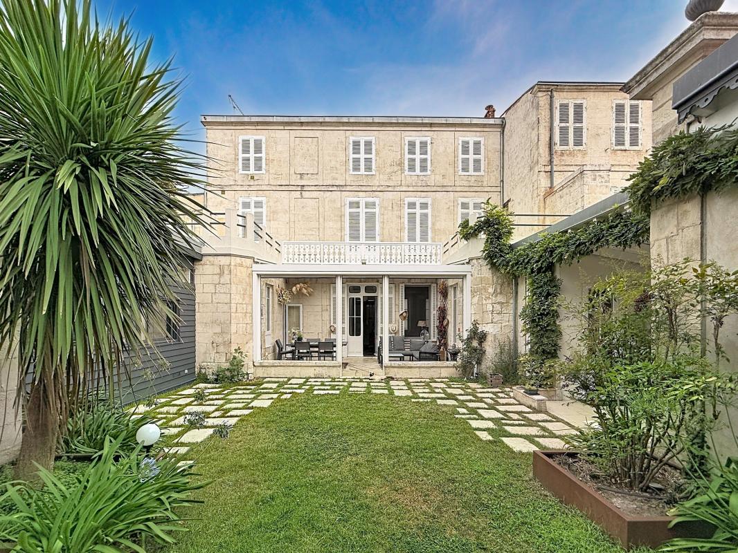 Maison 7 pièces 297 m² · à La Rochelle · 297 m² · 2 595 000 €