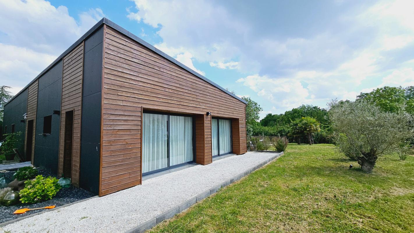 Maison 5 pièces 163 m² · à St Doulchard · 163 m² · 452 000 €