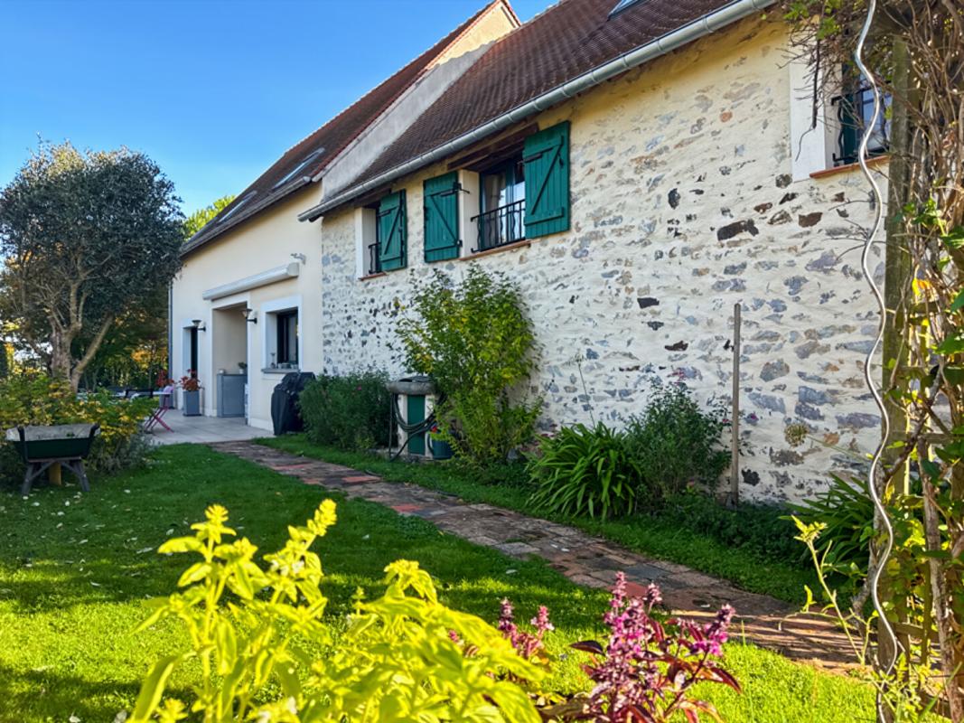 Maison 8 pièces 179 m² · à Val-du-Maine · 179 m² · 291 172 €